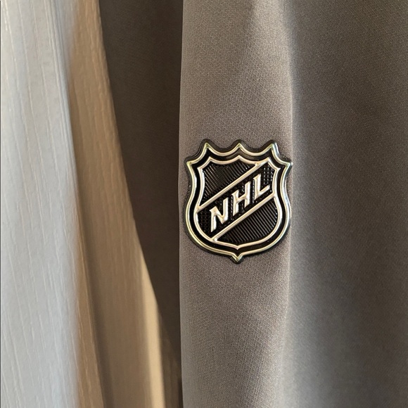 *NEW* Fanatics NHL Insulated Soft Shell Hoodie - Picture 5 of 9